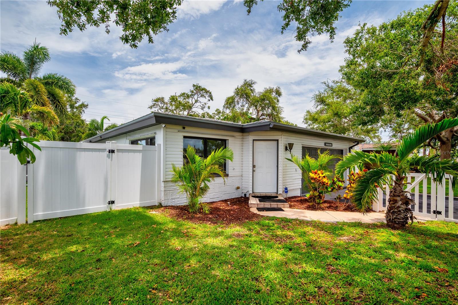 Image 6 of 43 For 10615 Orange Blossom Lane