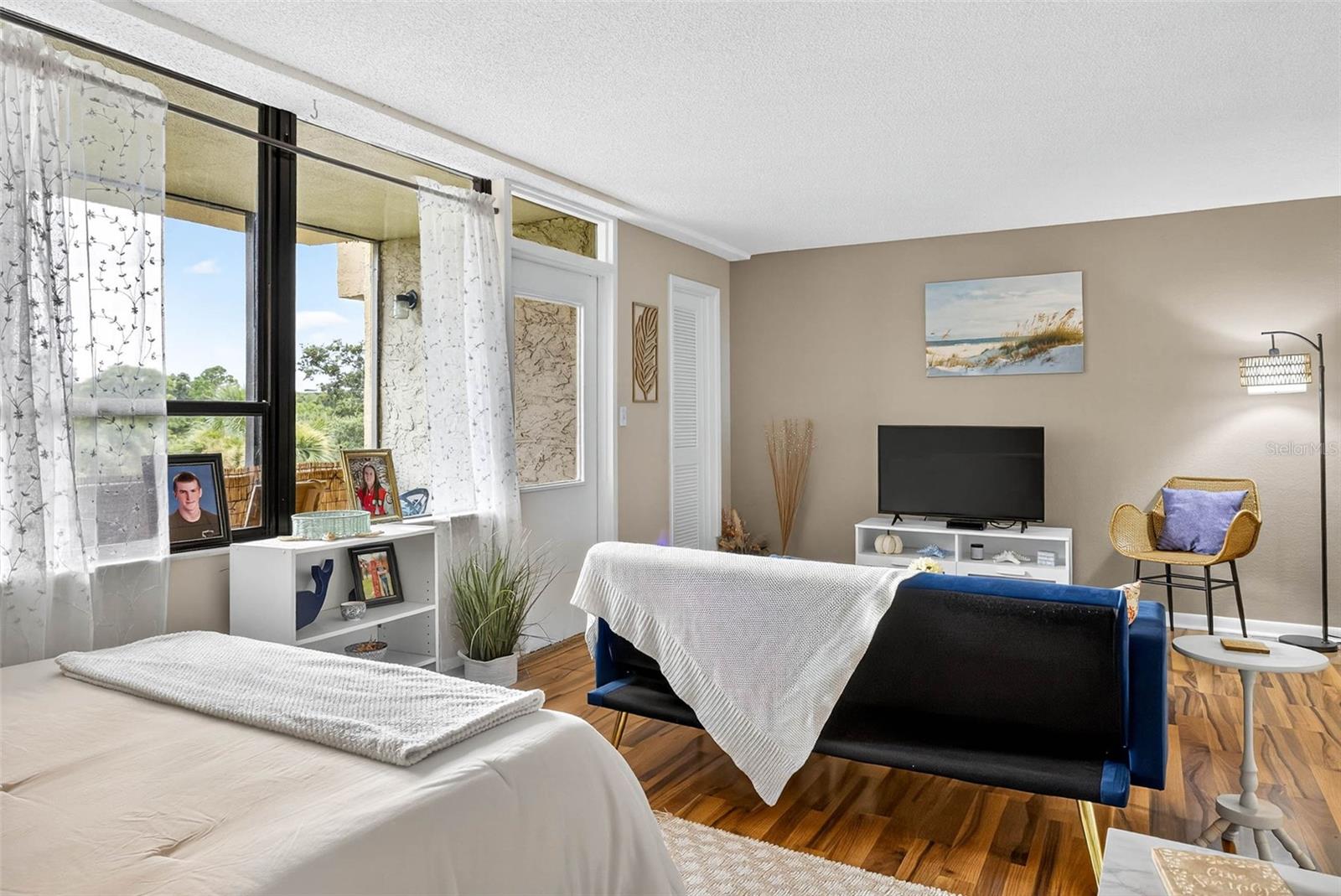 Image 16 of 49 For 2614 Cove Cay Drive 405