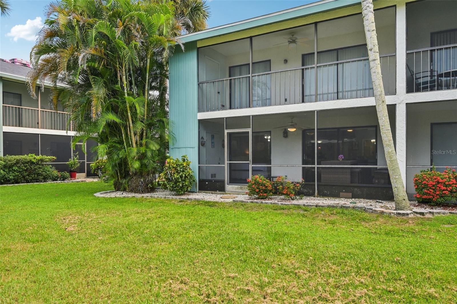 Image 15 of 48 For 1730 Manasota Beach Road 115
