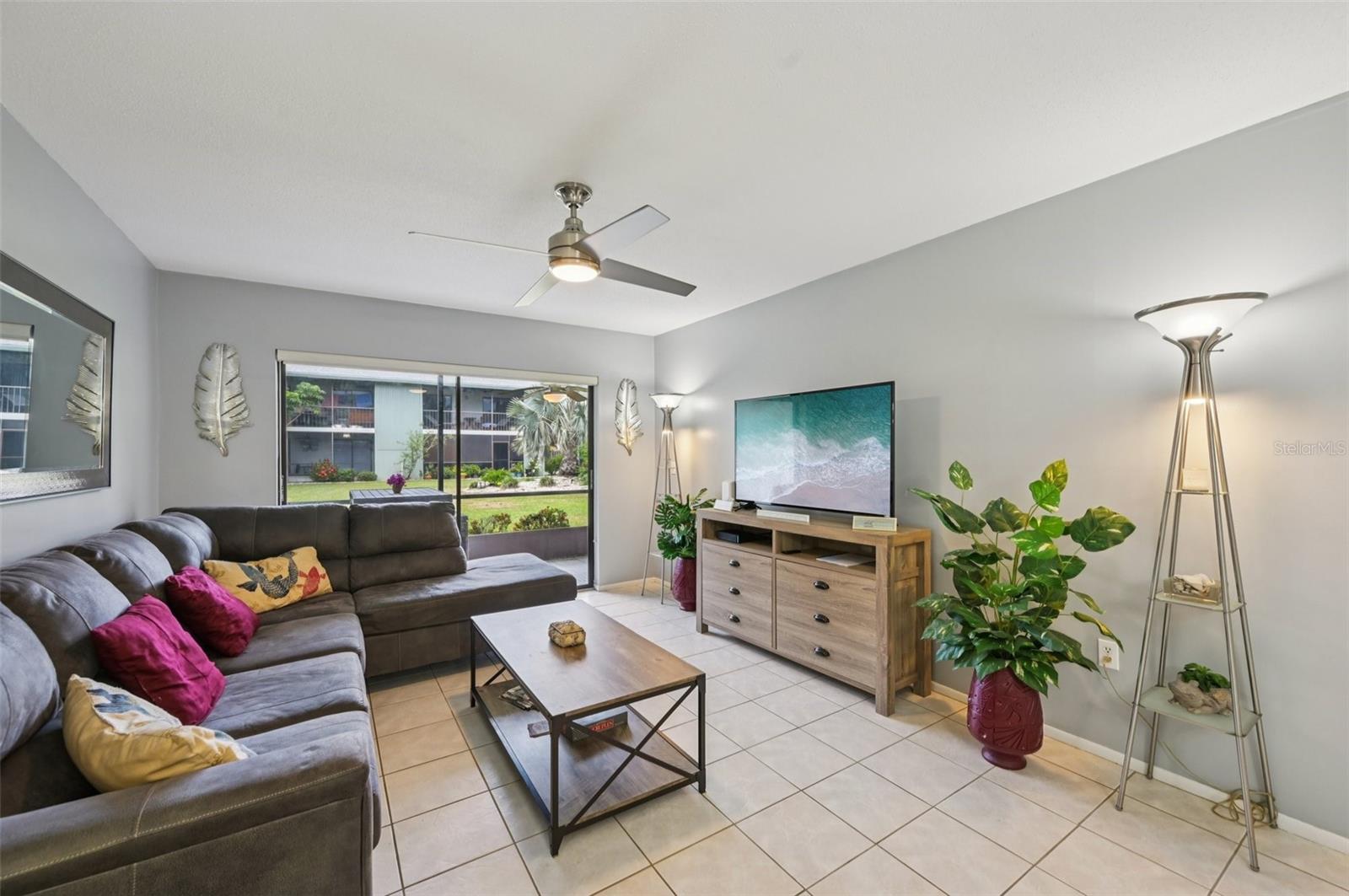 Image 19 of 48 For 1730 Manasota Beach Road 115