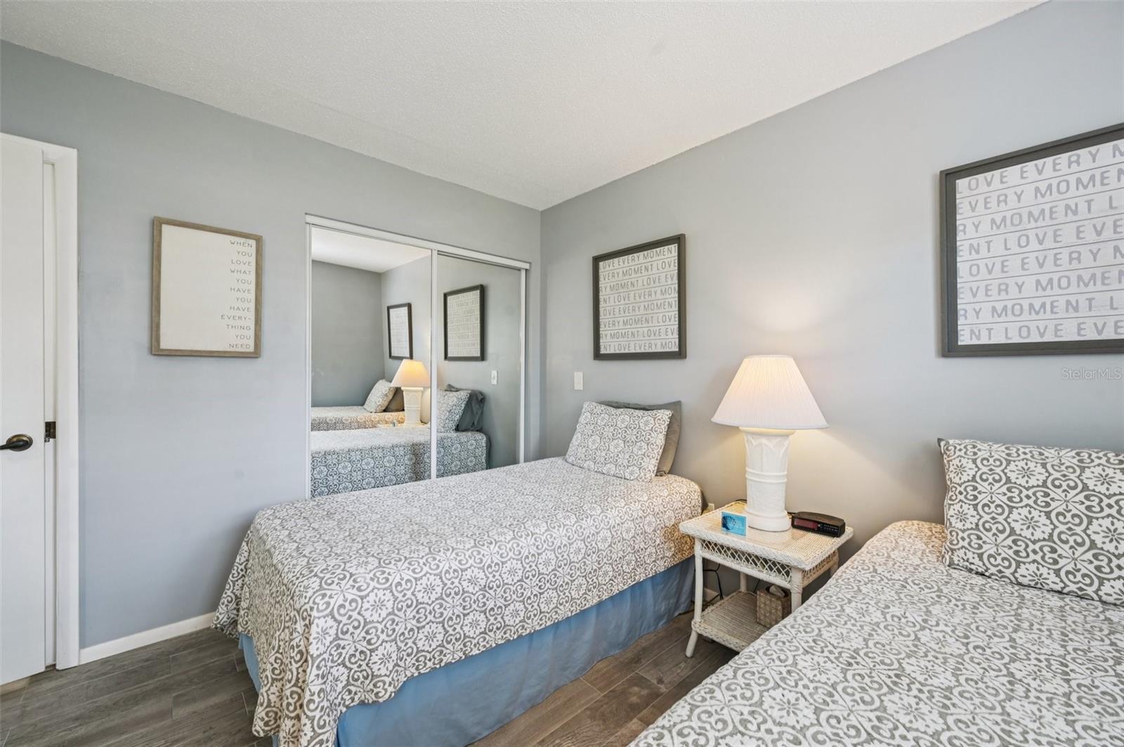Image 29 of 48 For 1730 Manasota Beach Road 115