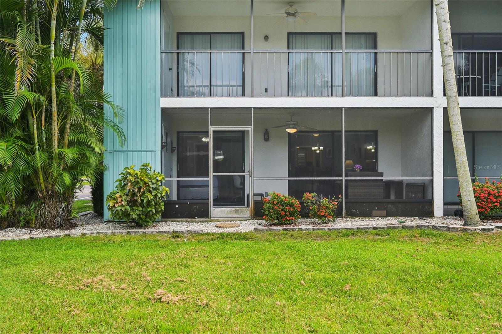 Image 35 of 48 For 1730 Manasota Beach Road 115