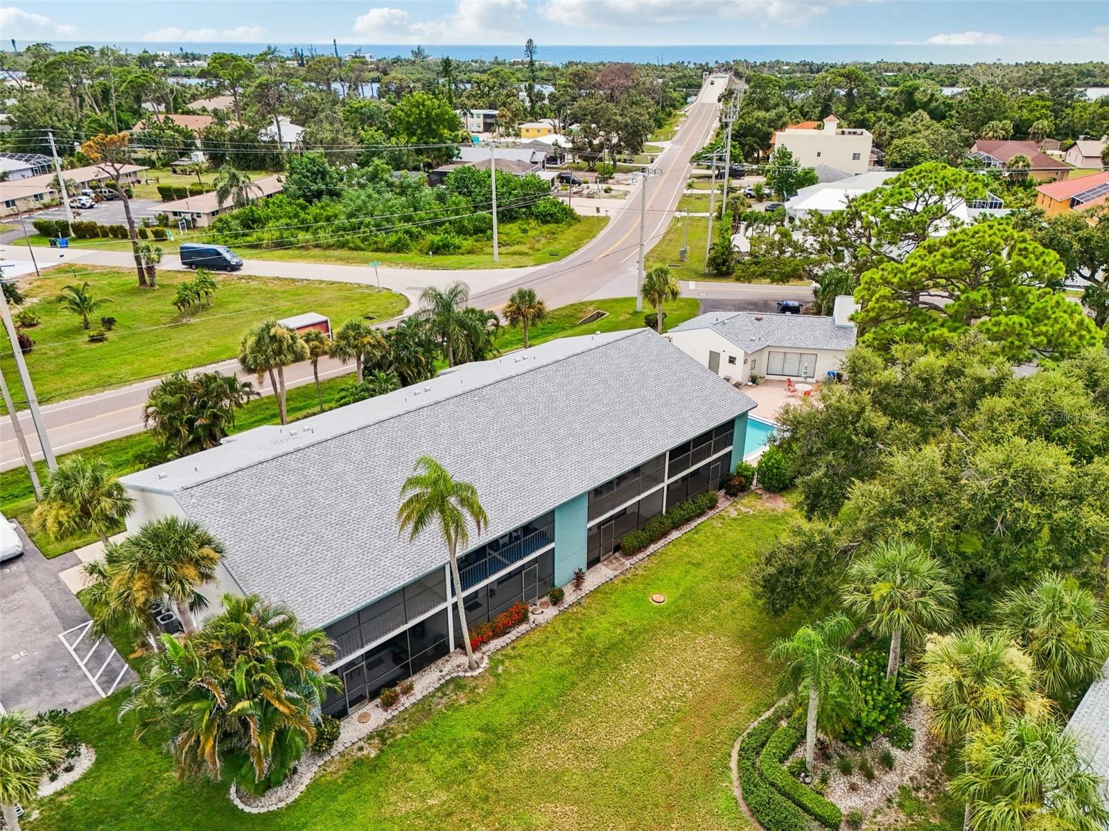 Image 43 of 48 For 1730 Manasota Beach Road 115