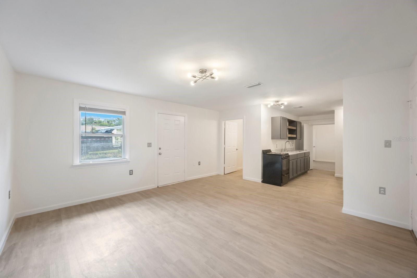 Image 10 of 23 For 5481 #b 47th Ave N