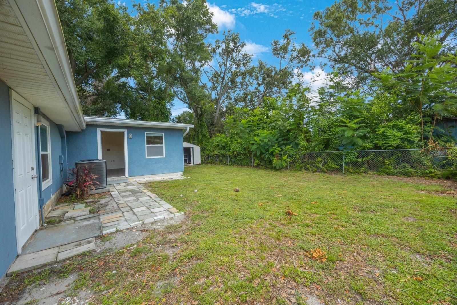 Image 16 of 23 For 5481 #b 47th Ave N