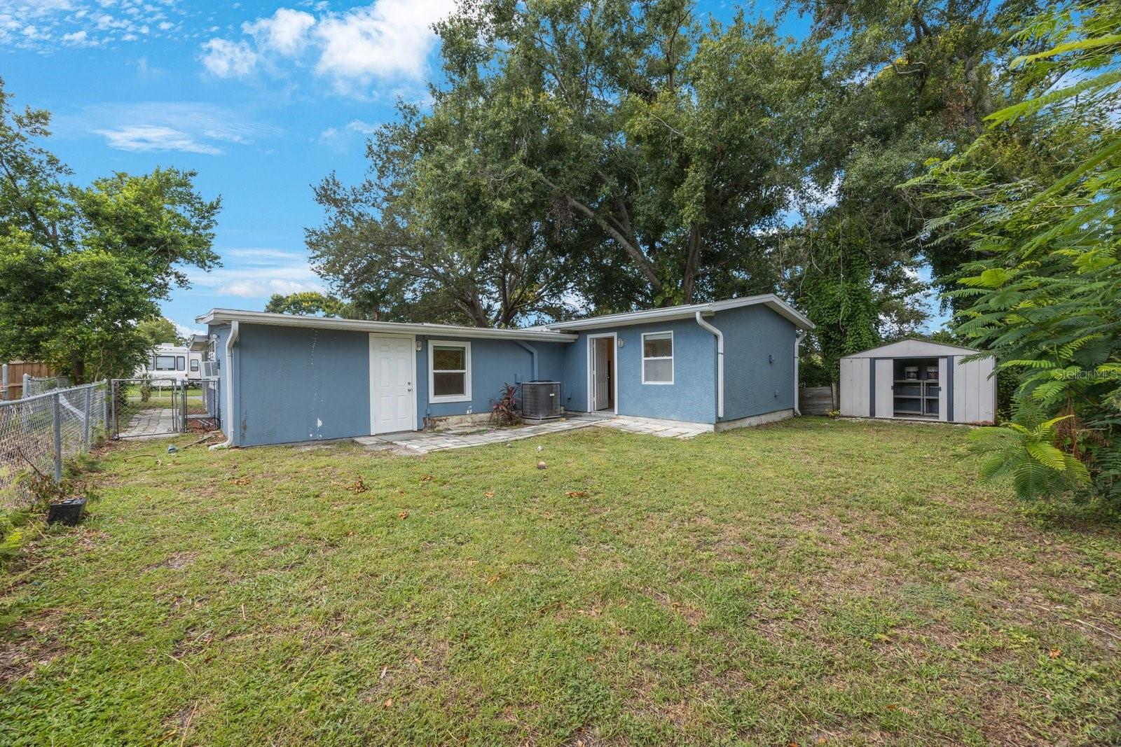 Image 17 of 23 For 5481 #b 47th Ave N