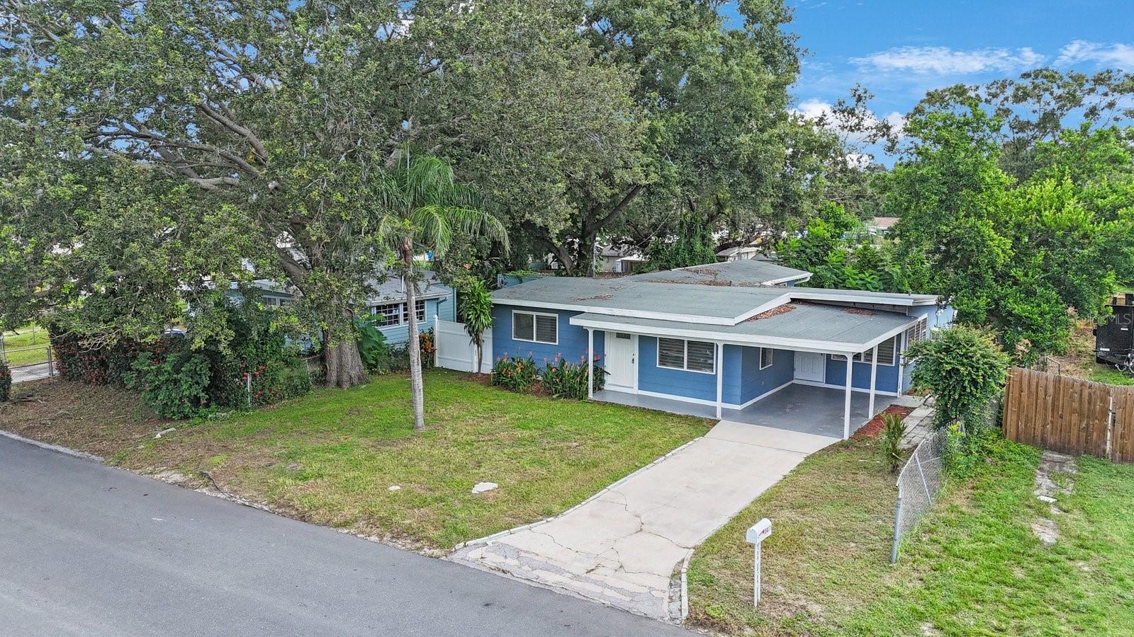 Image 19 of 23 For 5481 #b 47th Ave N