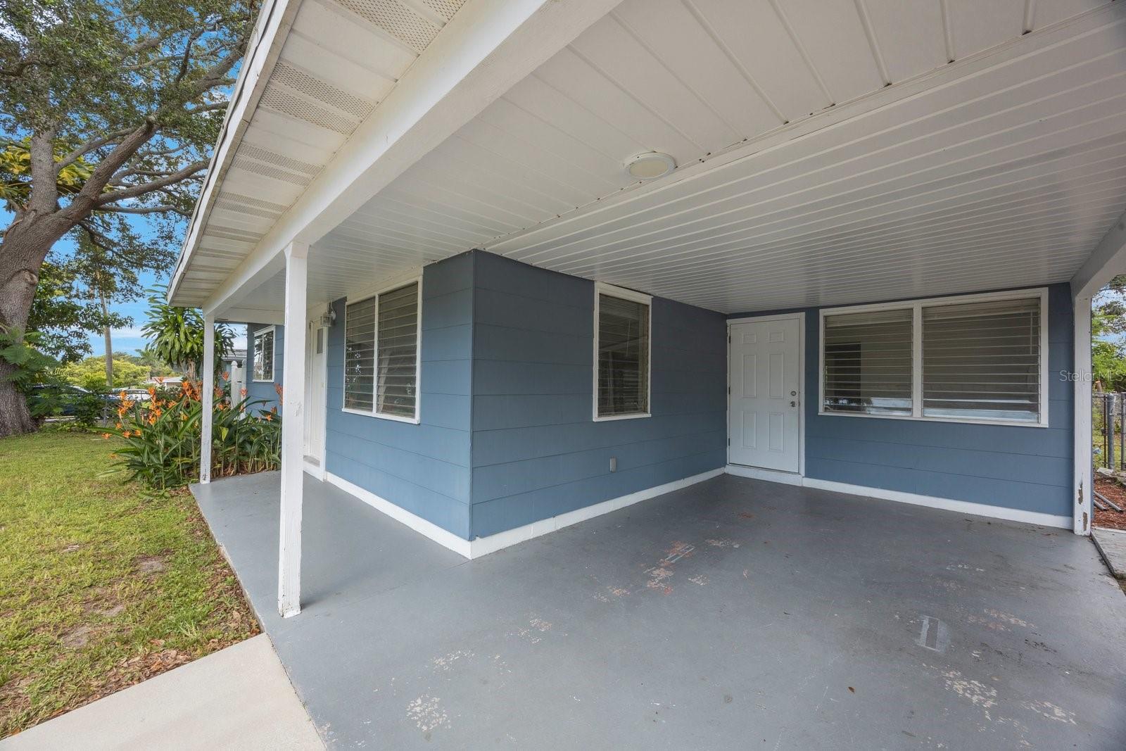 Image 3 of 23 For 5481 #b 47th Ave N