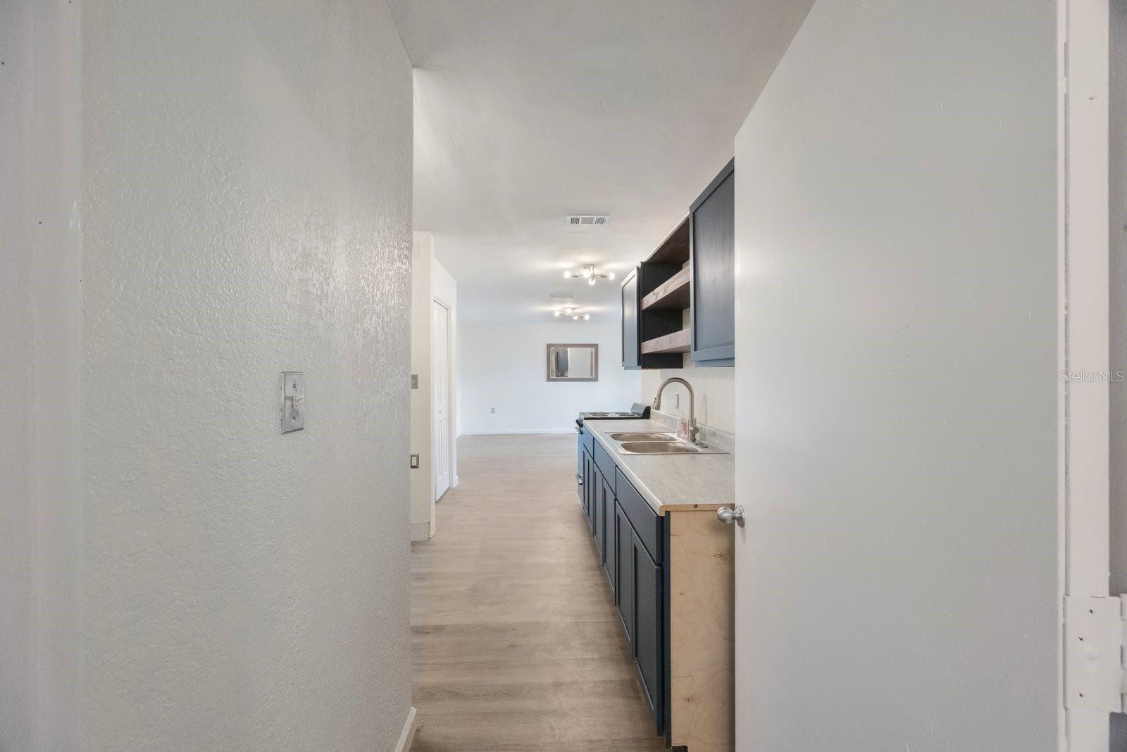 Image 7 of 23 For 5481 #b 47th Ave N