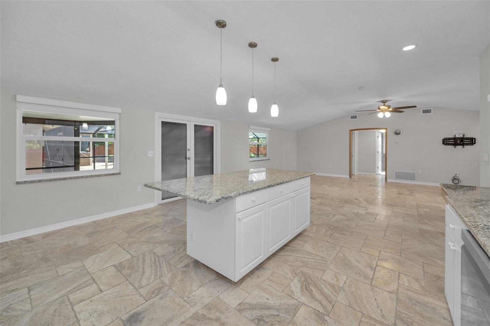 Image 12 of 65 For 10832 54th Avenue N