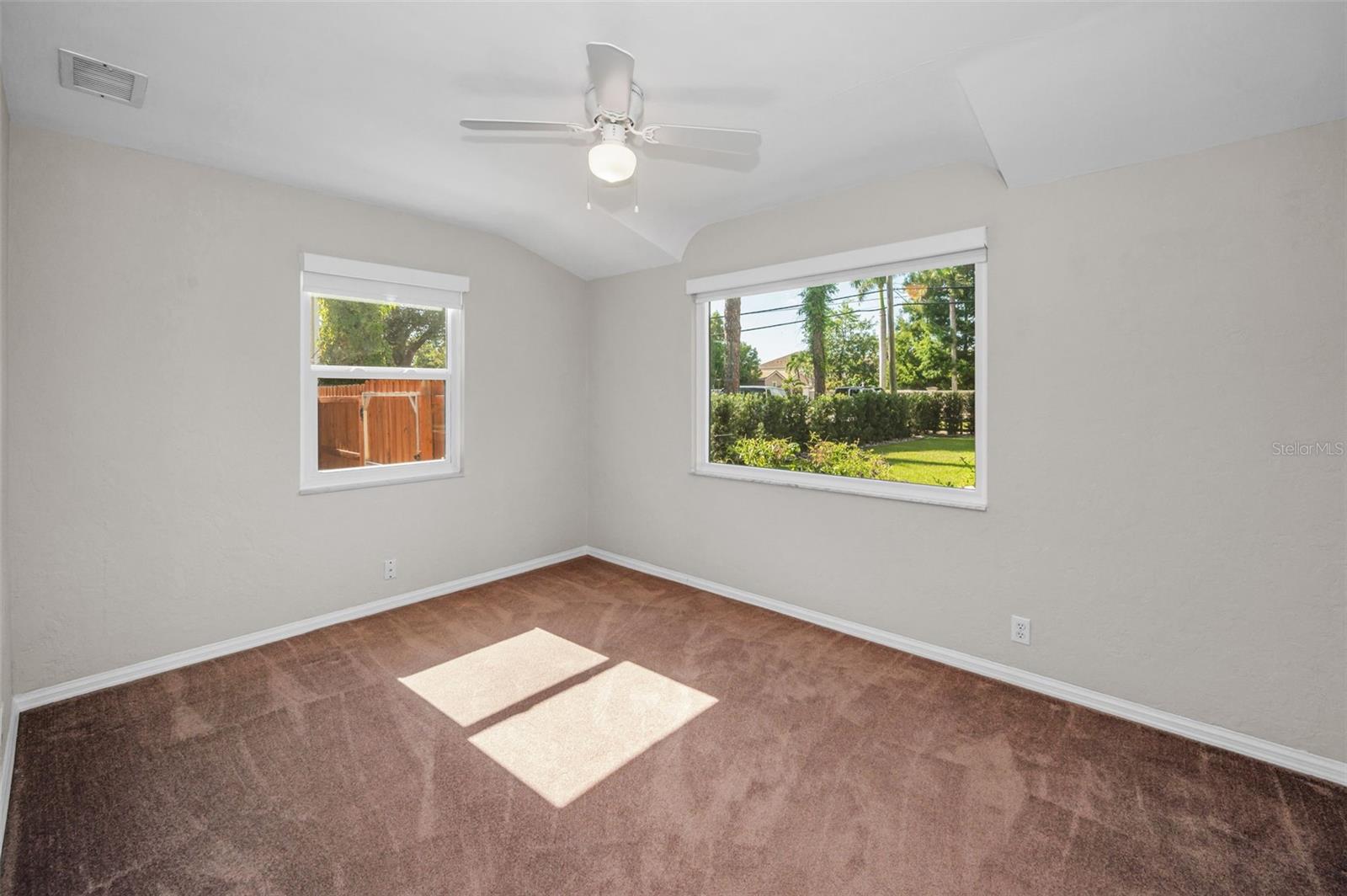 Image 19 of 65 For 10832 54th Avenue N