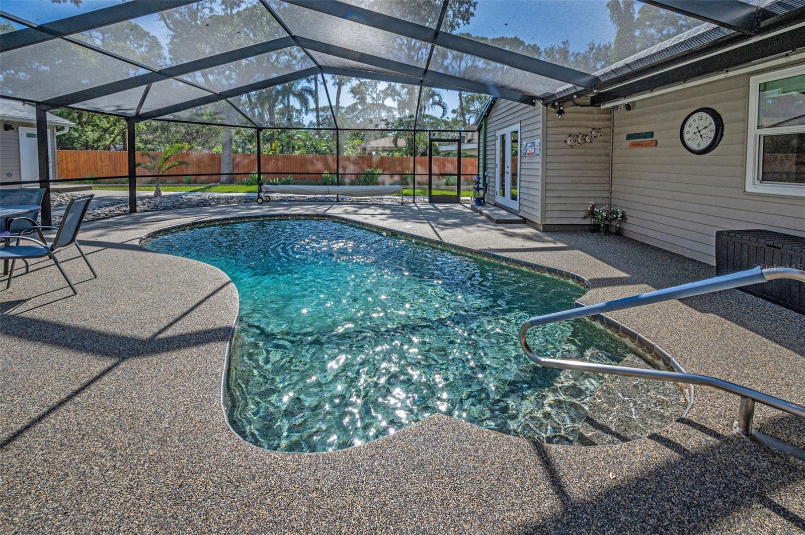 Image 23 of 65 For 10832 54th Avenue N