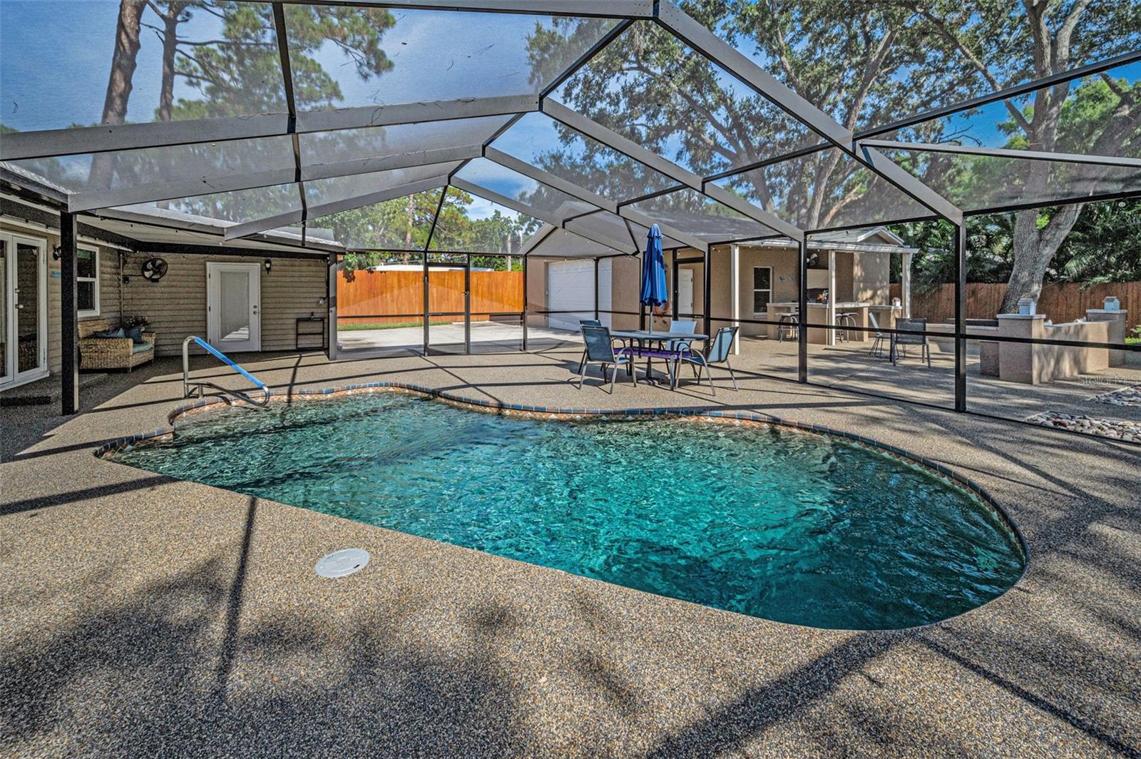 Image 26 of 65 For 10832 54th Avenue N