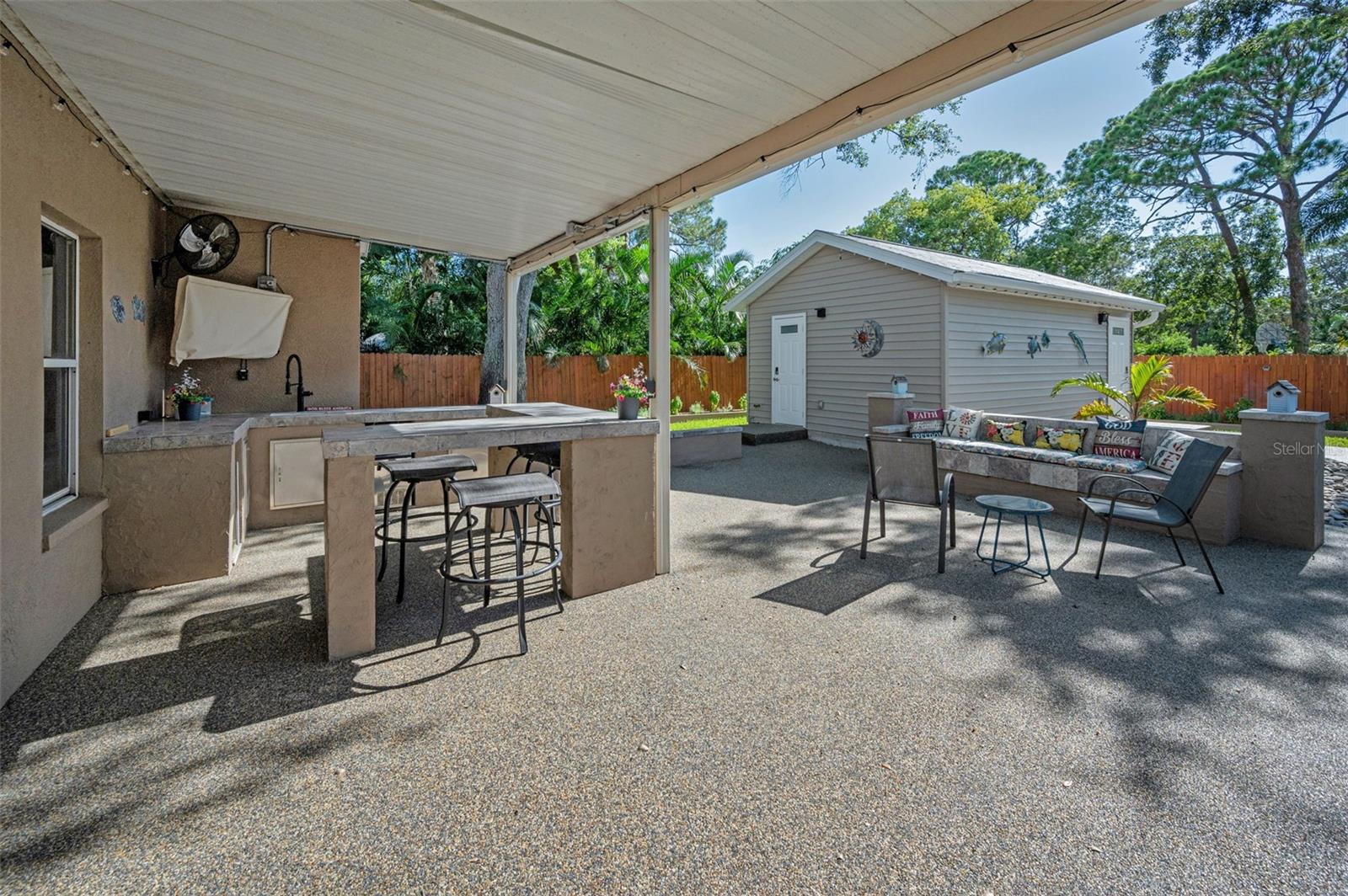 Image 30 of 65 For 10832 54th Avenue N