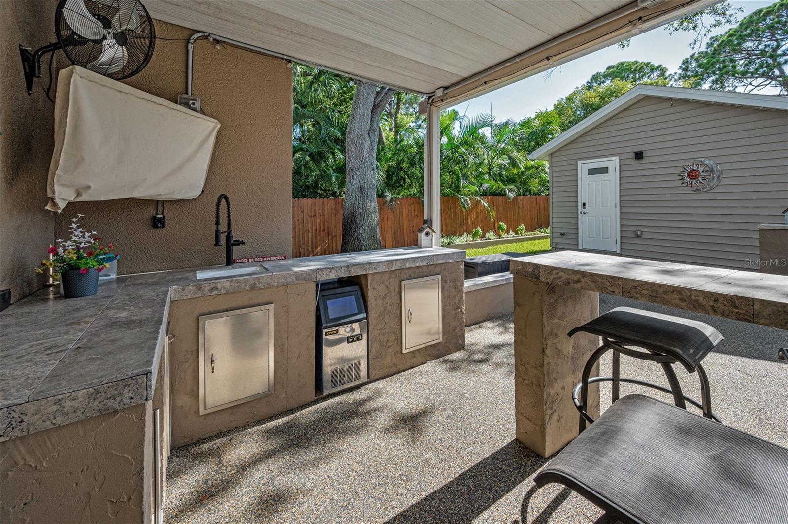 Image 31 of 65 For 10832 54th Avenue N