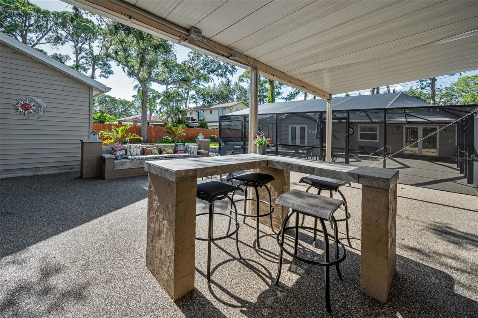 Image 33 of 65 For 10832 54th Avenue N