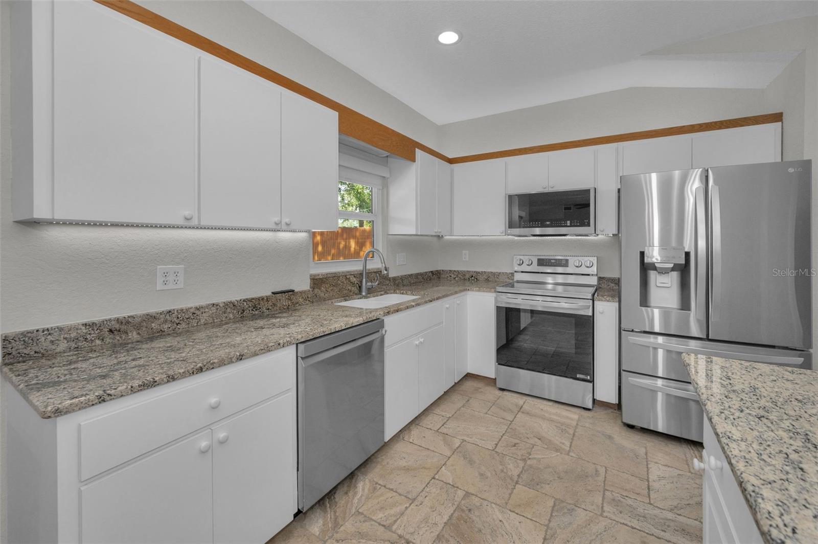 Image 9 of 65 For 10832 54th Avenue N