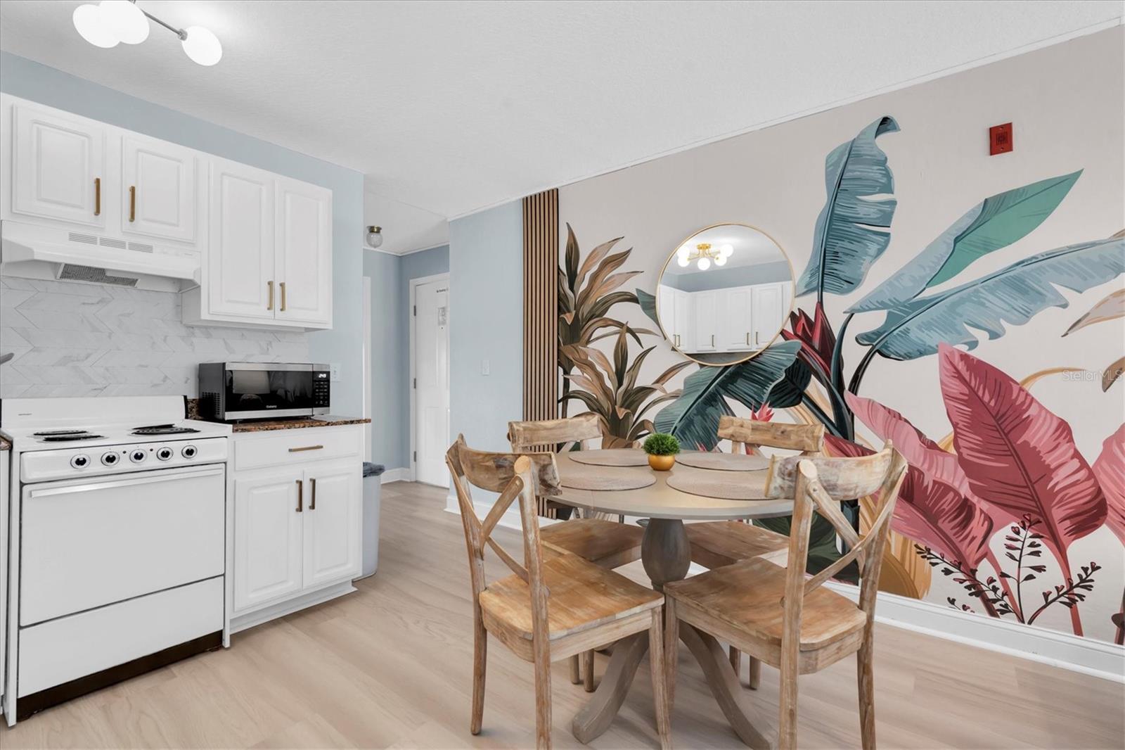 Image 13 of 35 For 16333 Gulf Boulevard 217