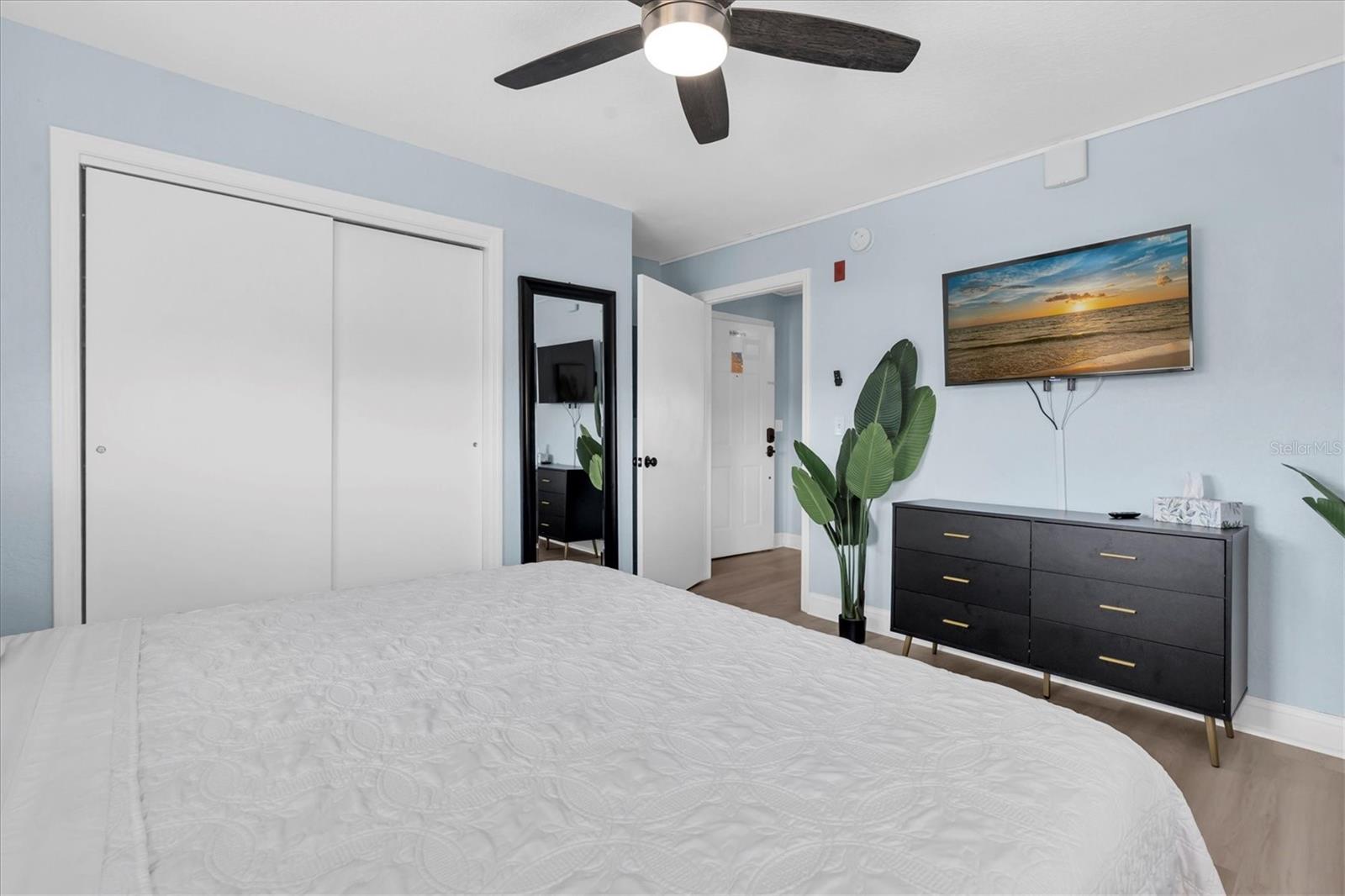 Image 20 of 35 For 16333 Gulf Boulevard 217