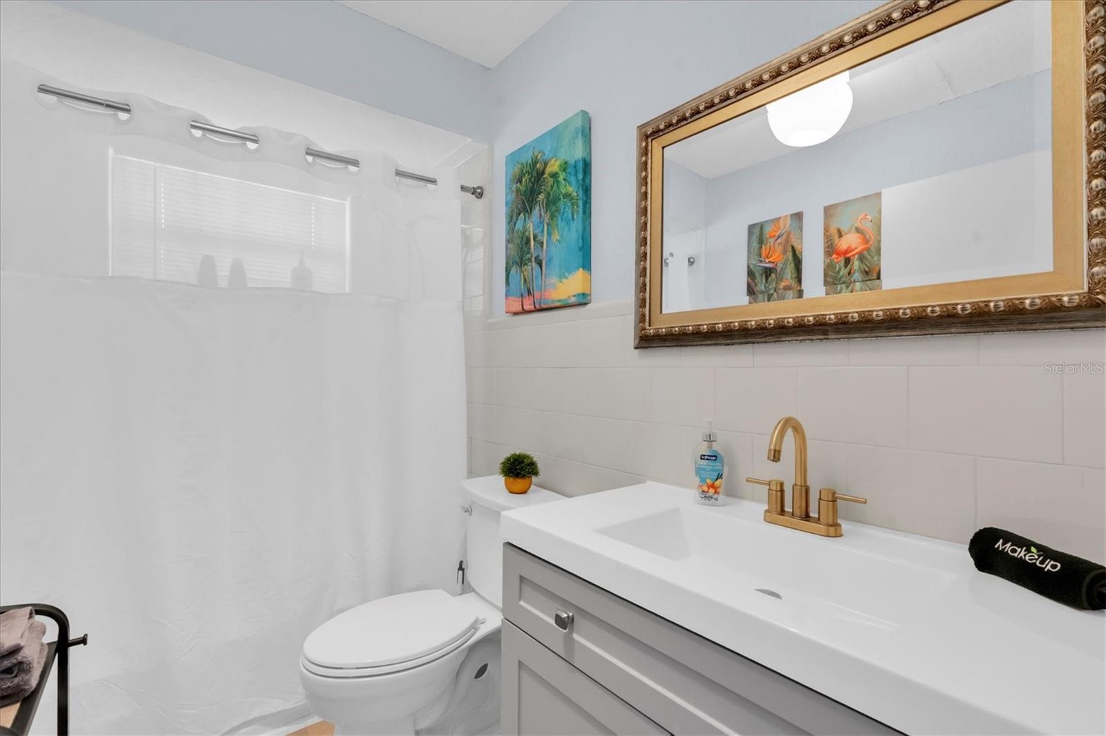 Image 21 of 35 For 16333 Gulf Boulevard 217