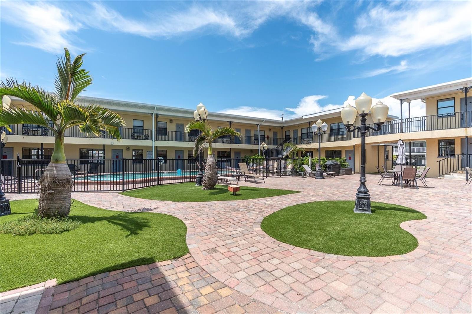 Image 22 of 35 For 16333 Gulf Boulevard 217