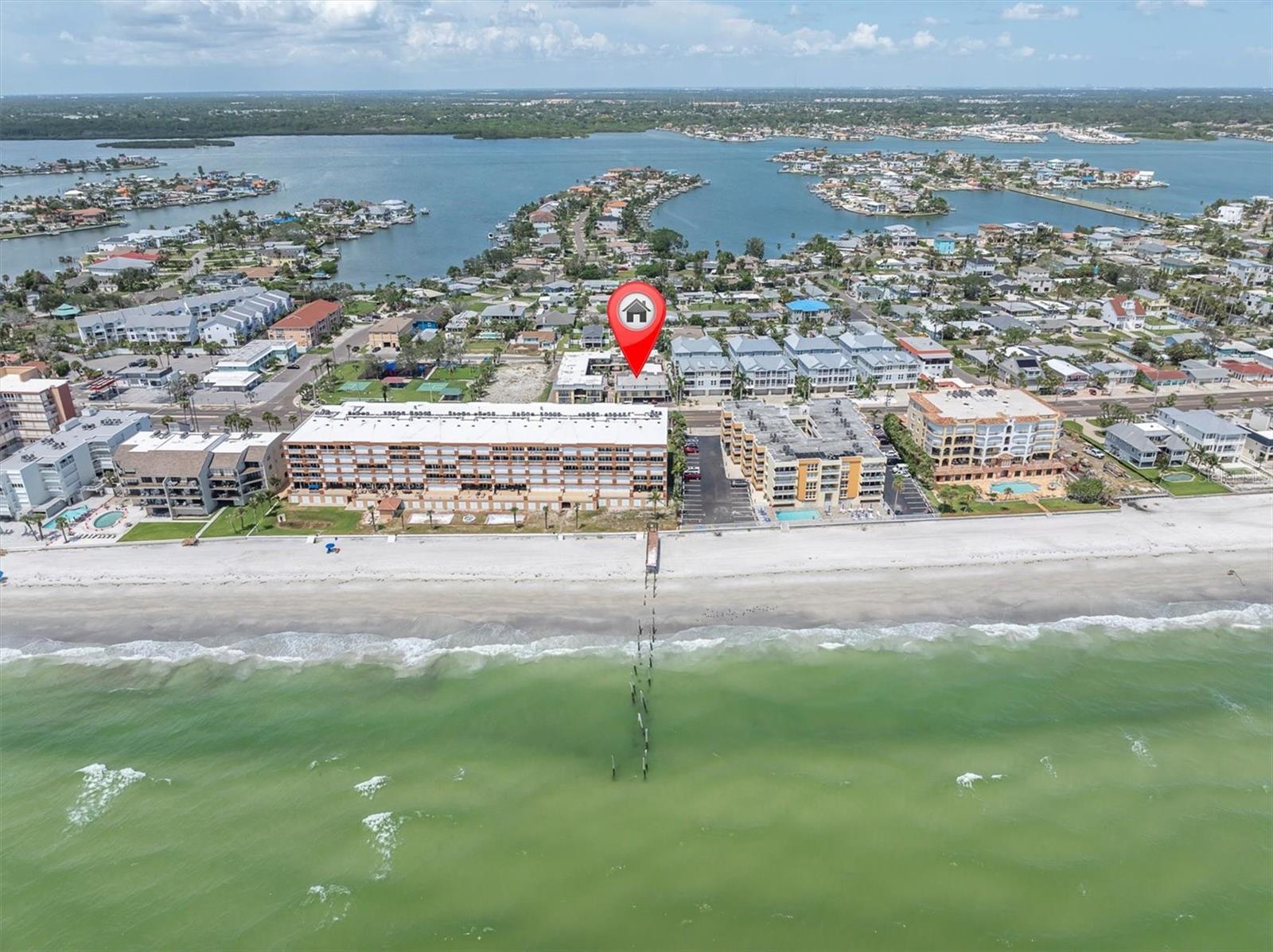 Image 33 of 35 For 16333 Gulf Boulevard 217