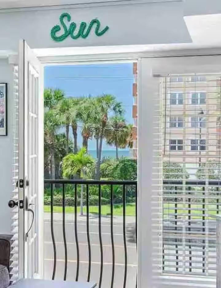 Image 7 of 35 For 16333 Gulf Boulevard 217