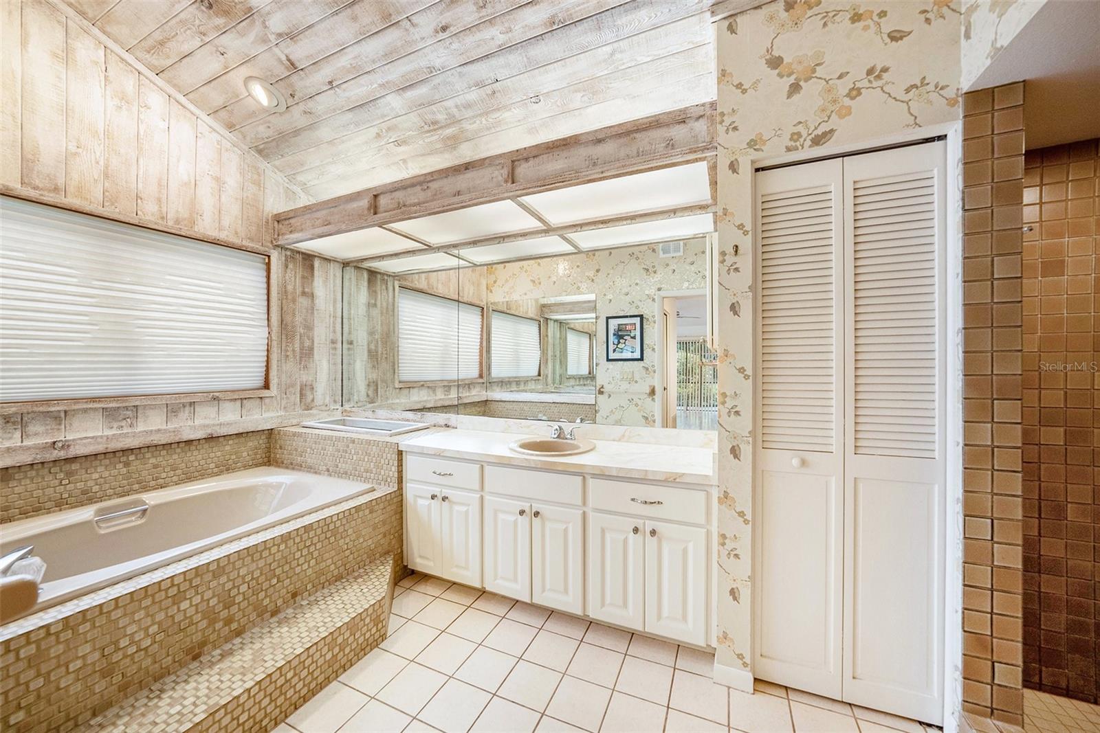 Image 16 of 25 For 2383 Indian Trail E