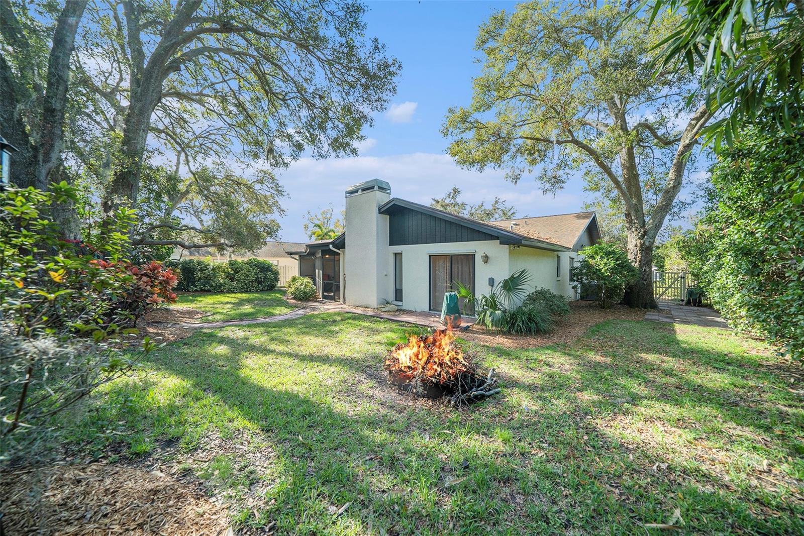 Image 22 of 25 For 2383 Indian Trail E