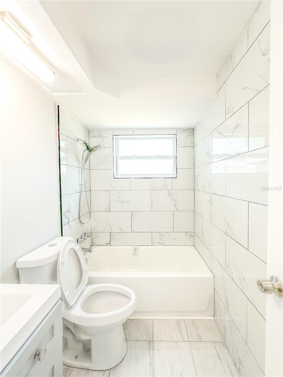 Listing photo id 21 for 3307 Rosefield Drive