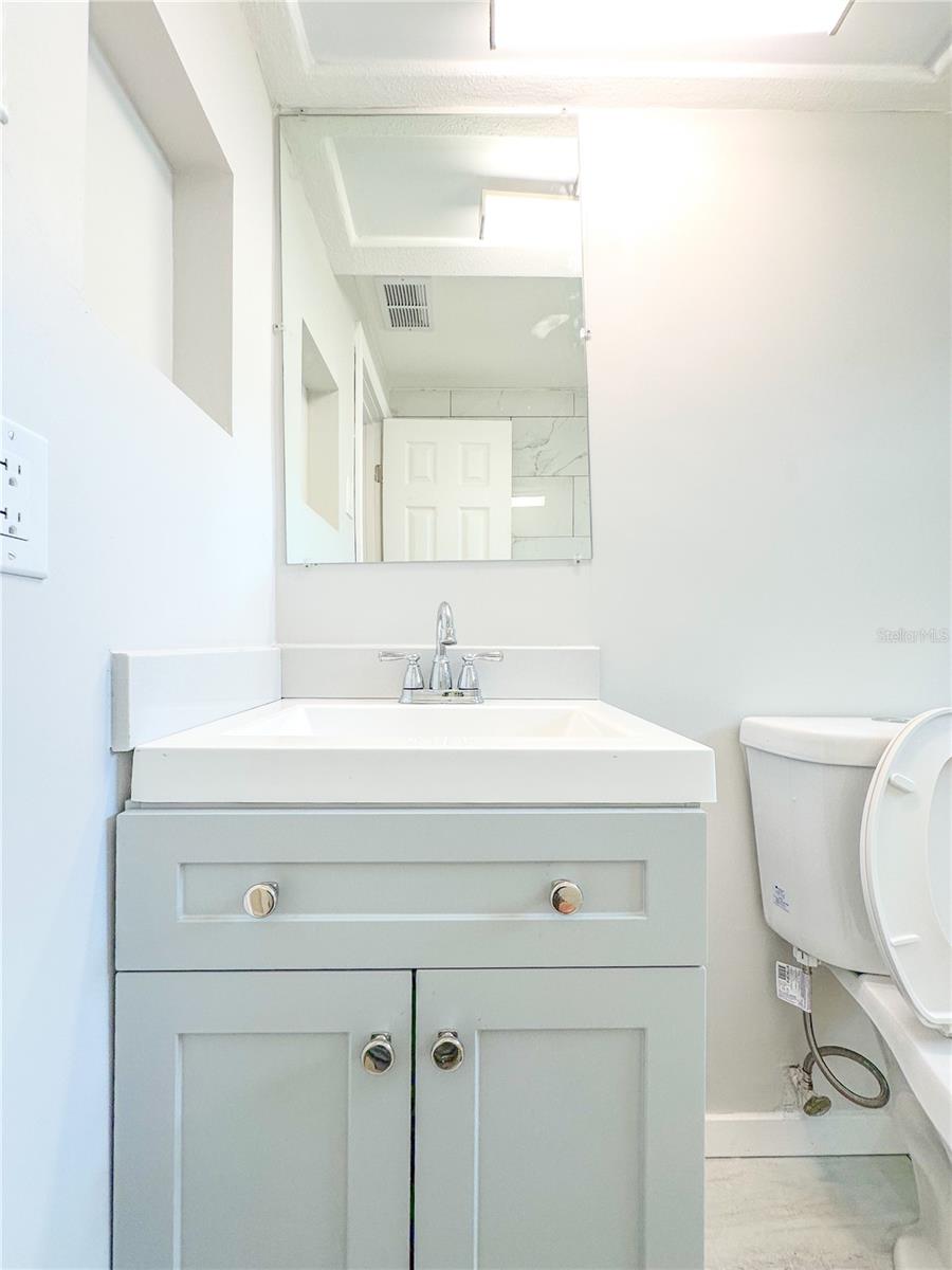 Listing photo id 23 for 3307 Rosefield Drive