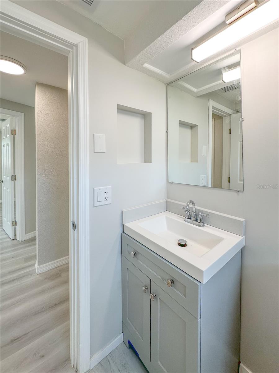 Listing photo id 24 for 3307 Rosefield Drive