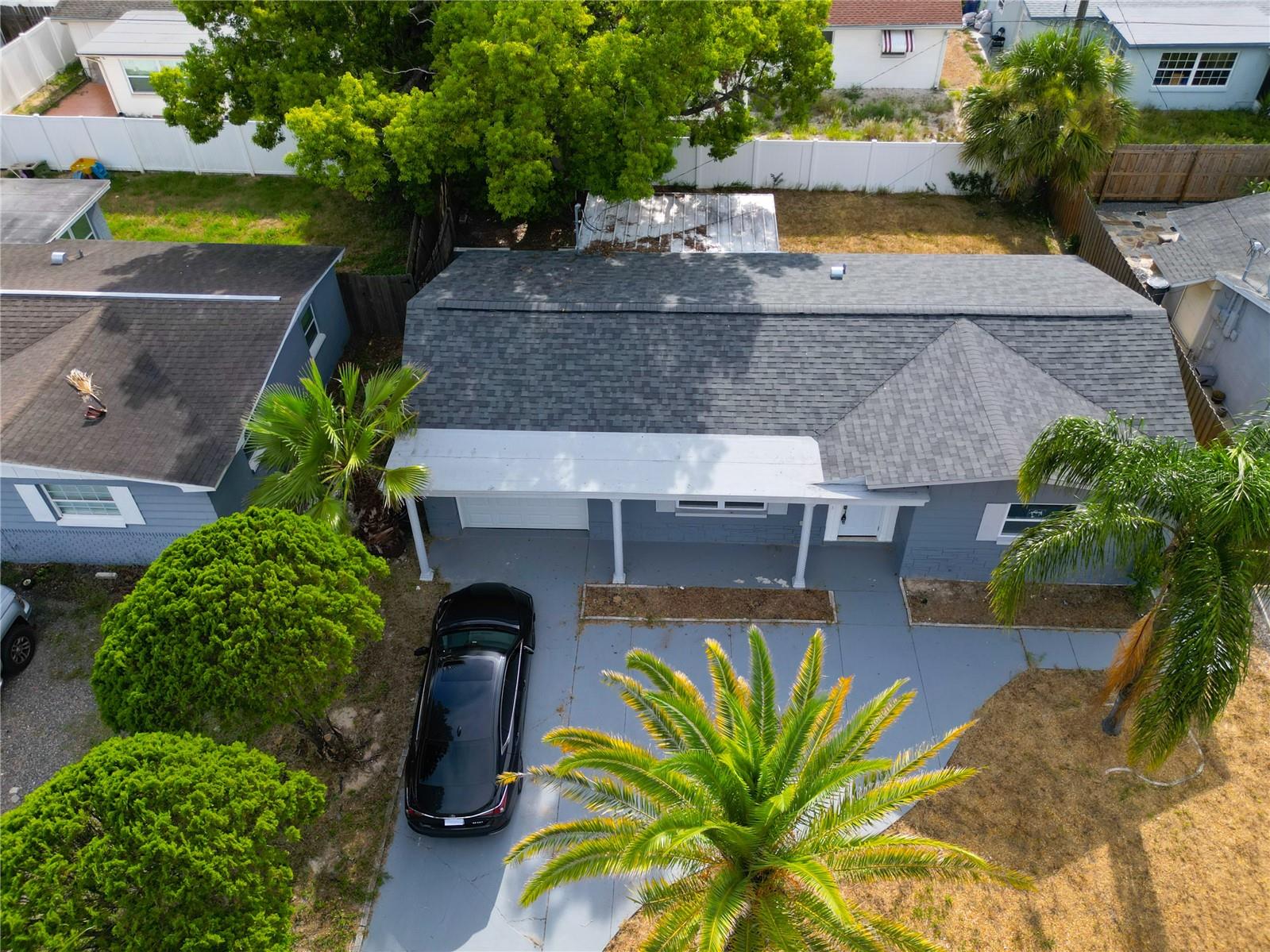 Listing photo id 1 for 3307 Rosefield Drive