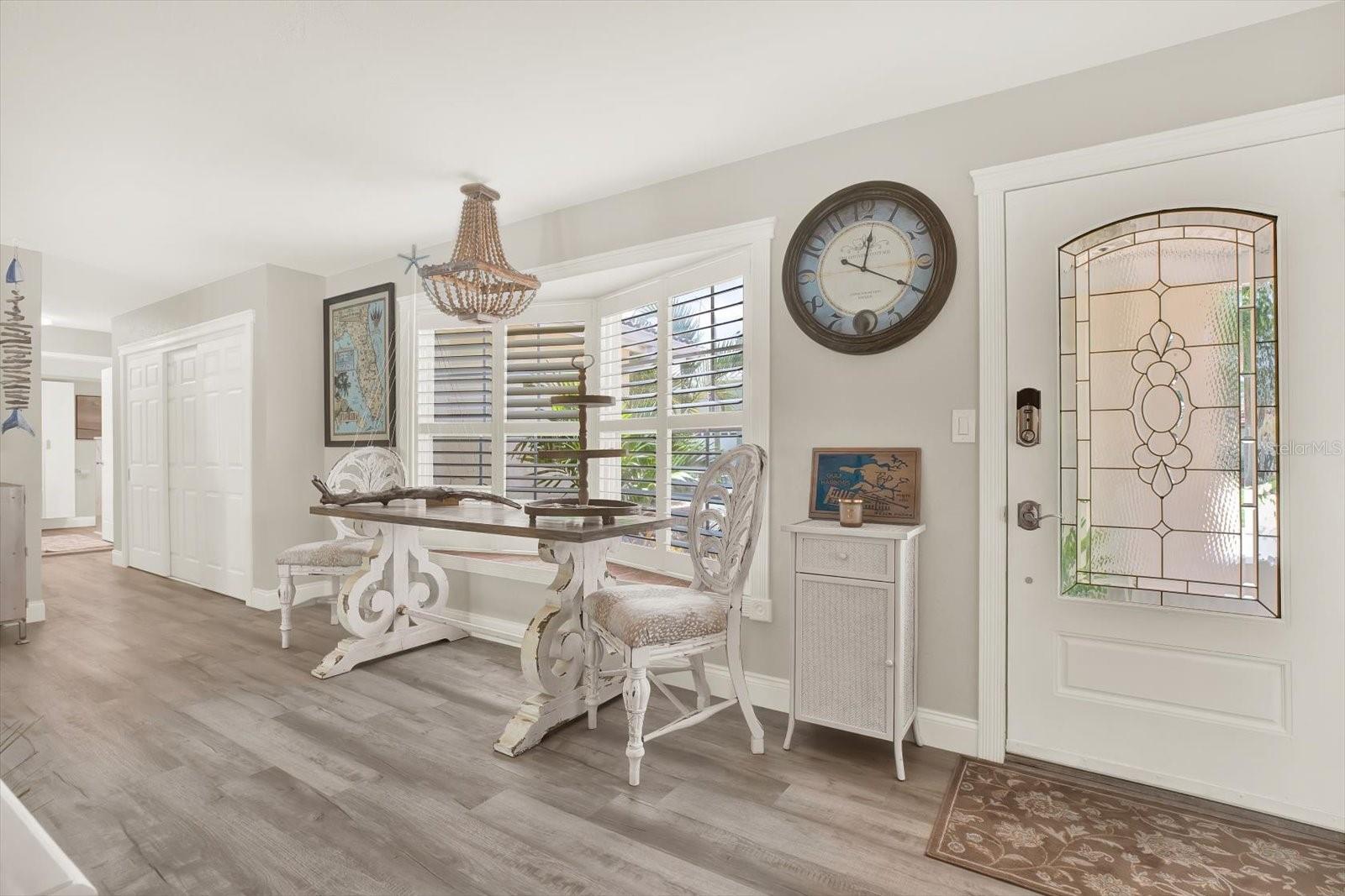 Listing photo id 15 for 4811 Shell Stream Boulevard