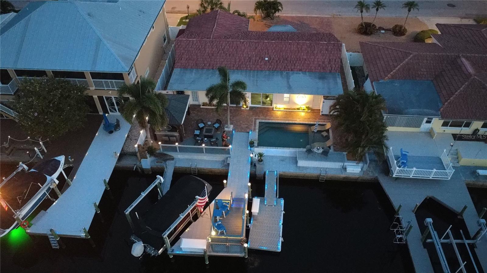 Listing photo id 0 for 4811 Shell Stream Boulevard