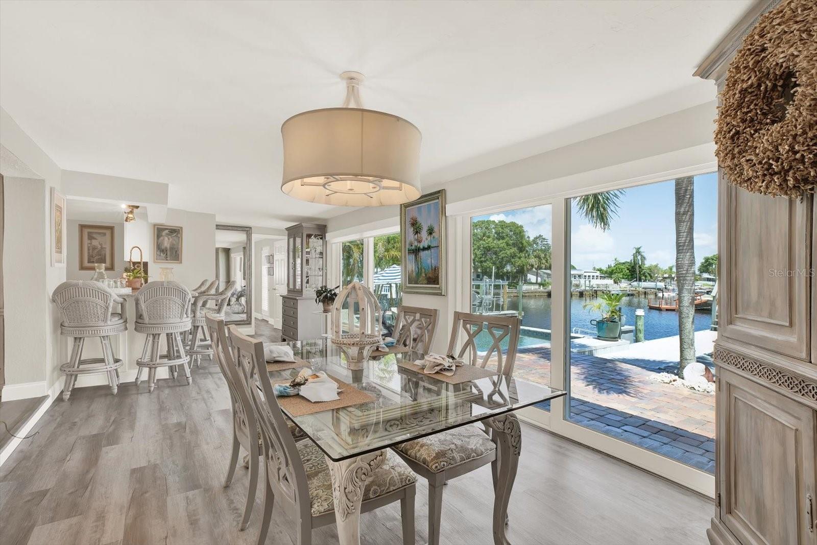 Listing photo id 20 for 4811 Shell Stream Boulevard