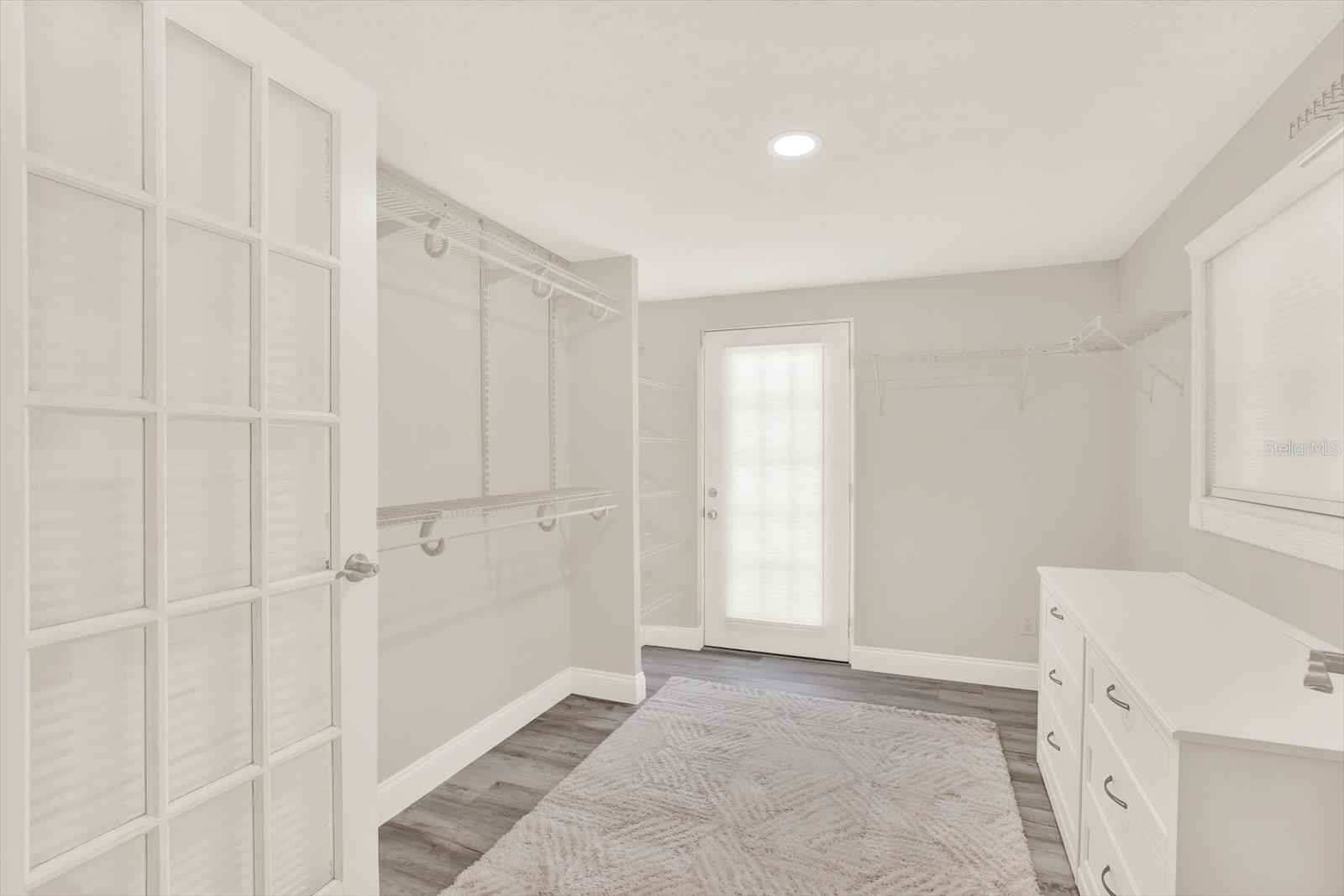 Listing photo id 29 for 4811 Shell Stream Boulevard