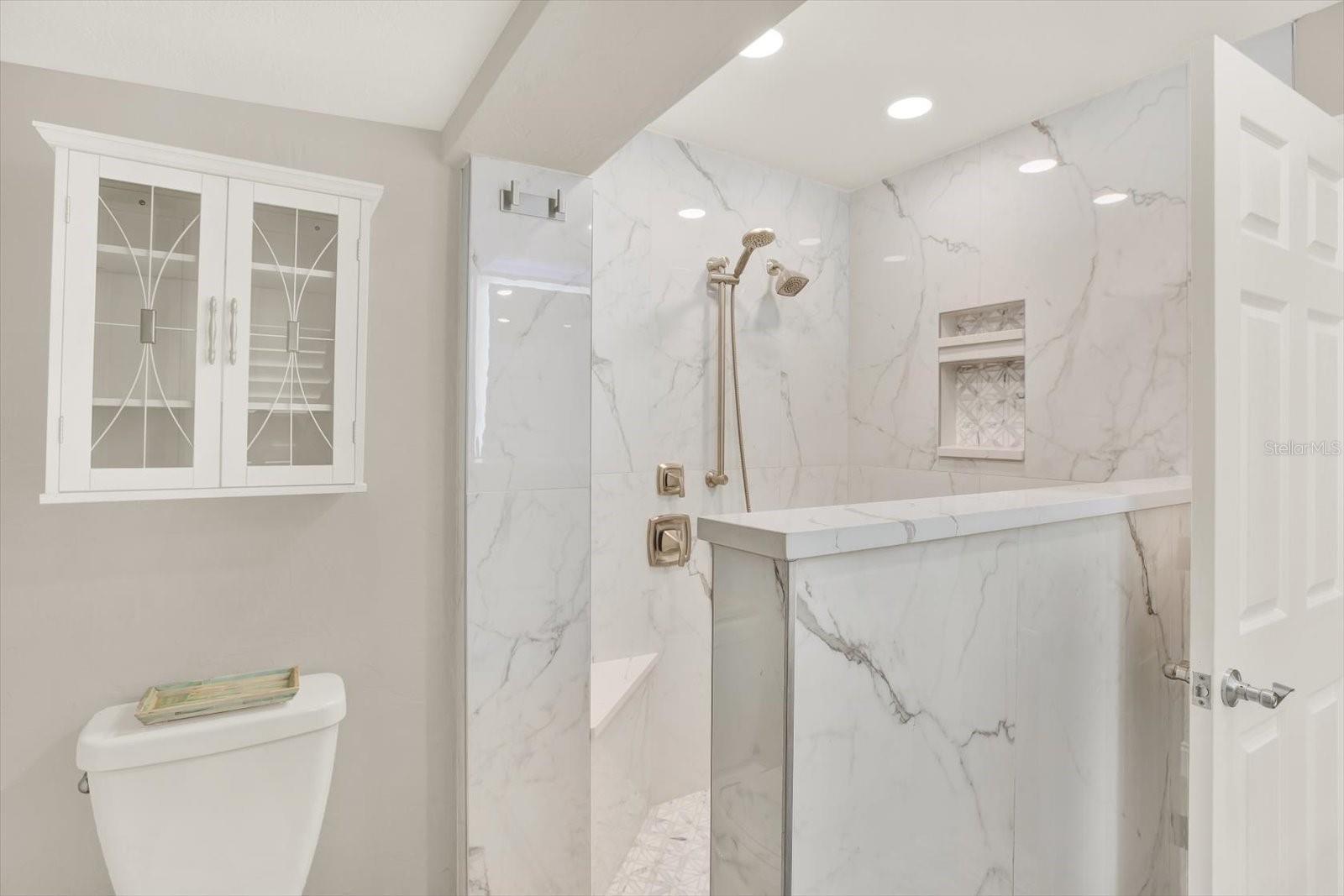Listing photo id 33 for 4811 Shell Stream Boulevard