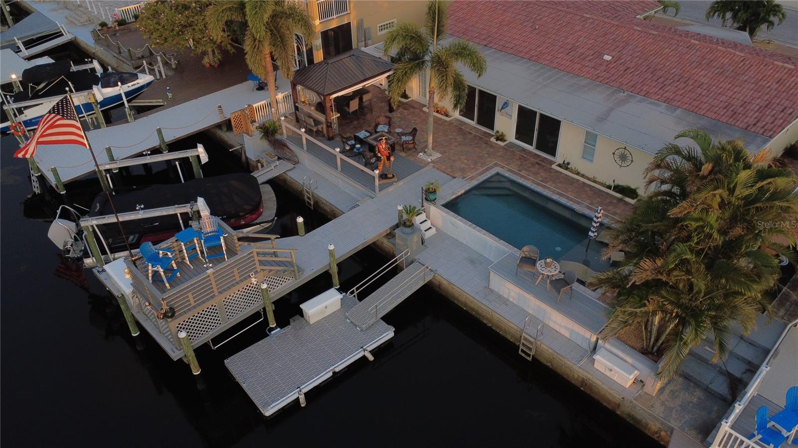 Listing photo id 2 for 4811 Shell Stream Boulevard