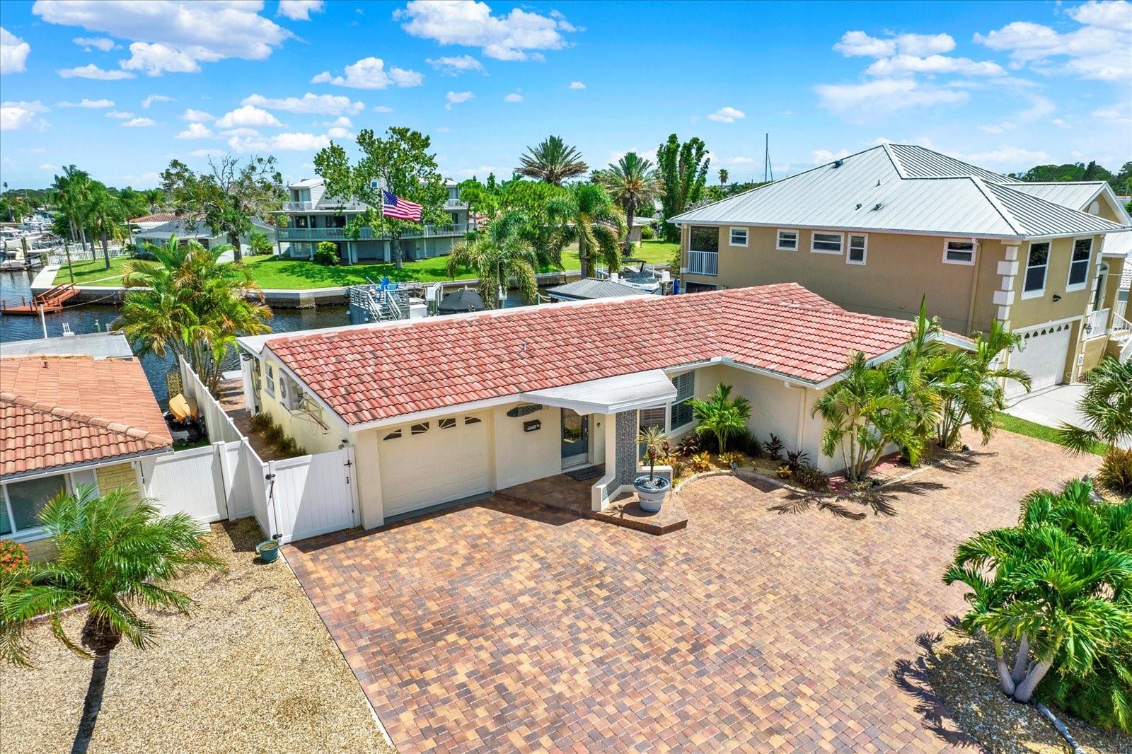 Listing photo id 41 for 4811 Shell Stream Boulevard