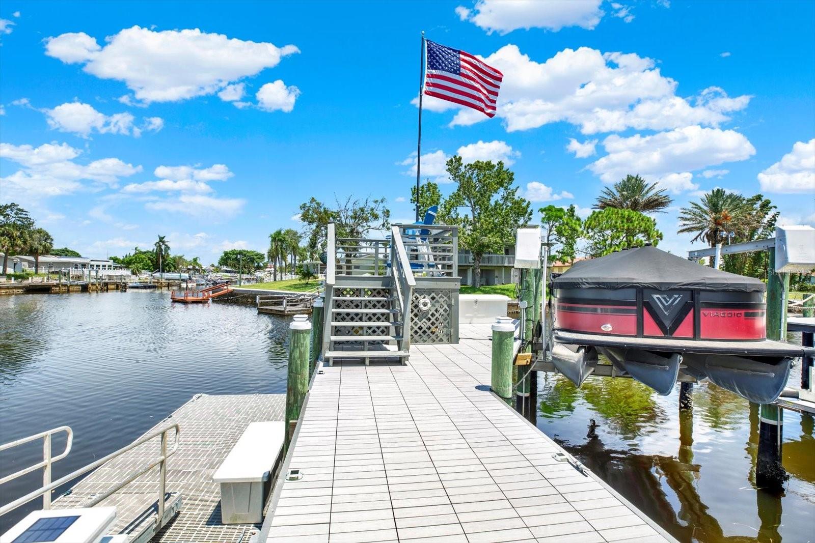Listing photo id 43 for 4811 Shell Stream Boulevard