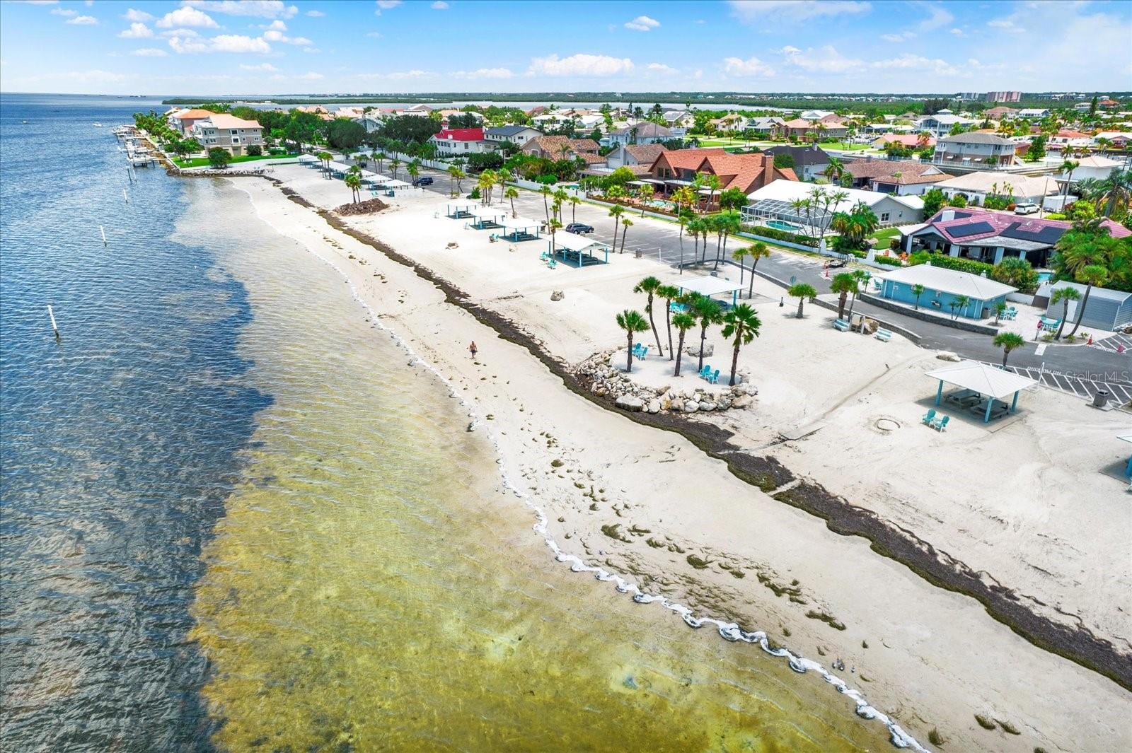 Listing photo id 47 for 4811 Shell Stream Boulevard