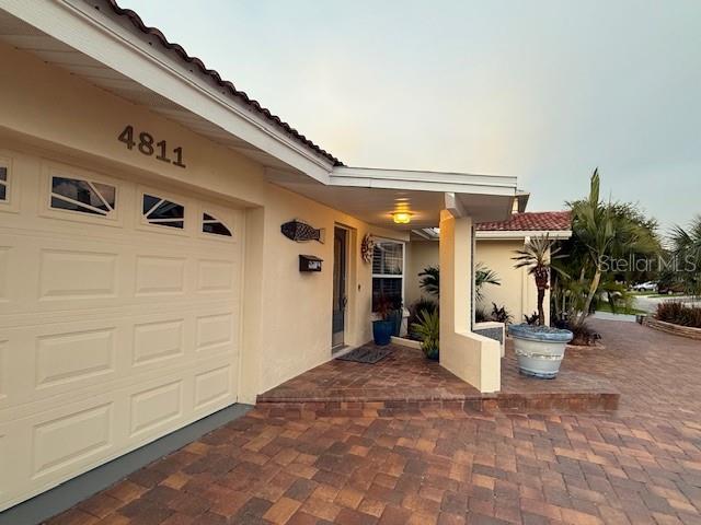 Listing photo id 4 for 4811 Shell Stream Boulevard
