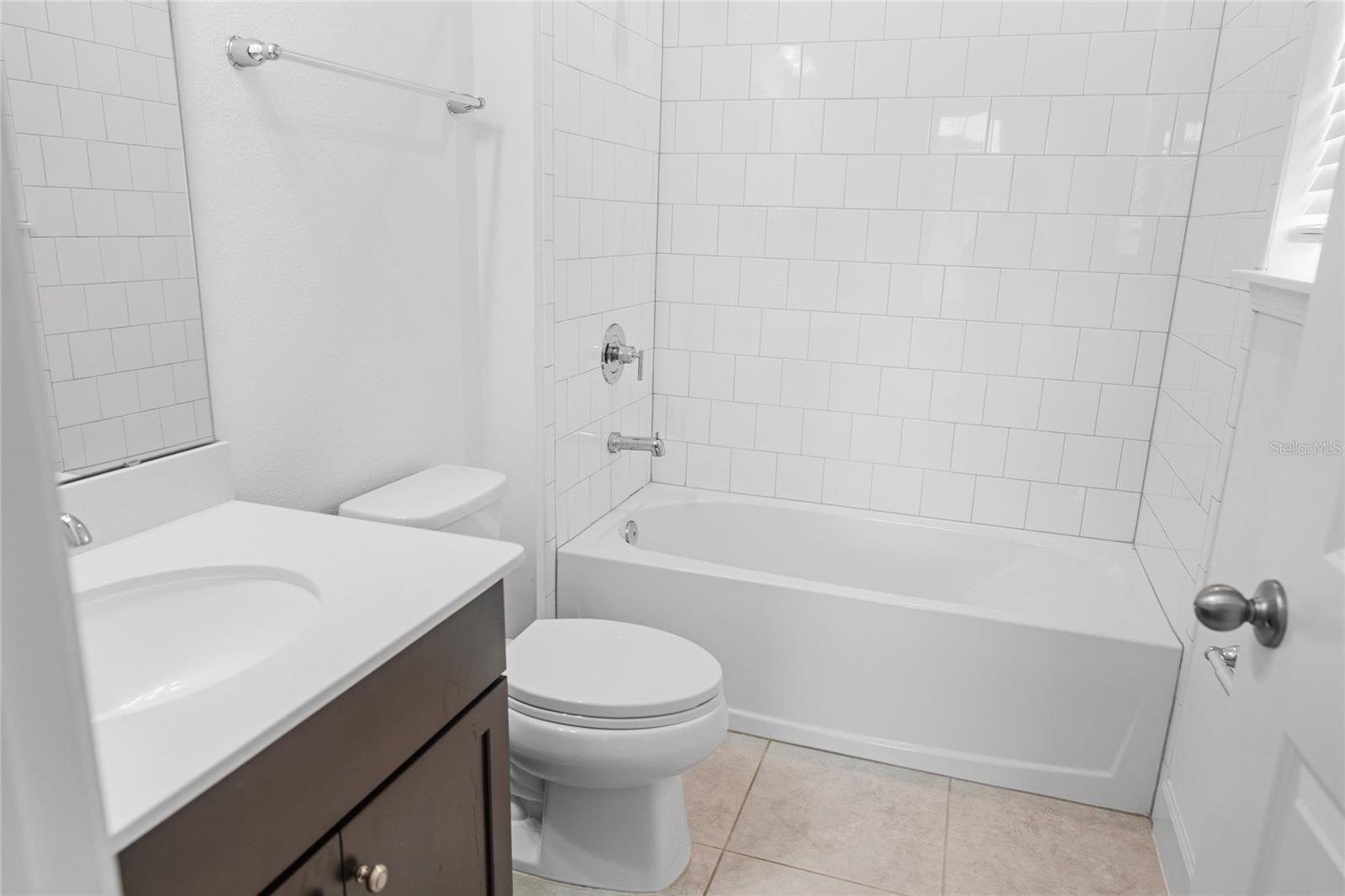 Image 23 of 48 For 13402 Stoddart Avenue