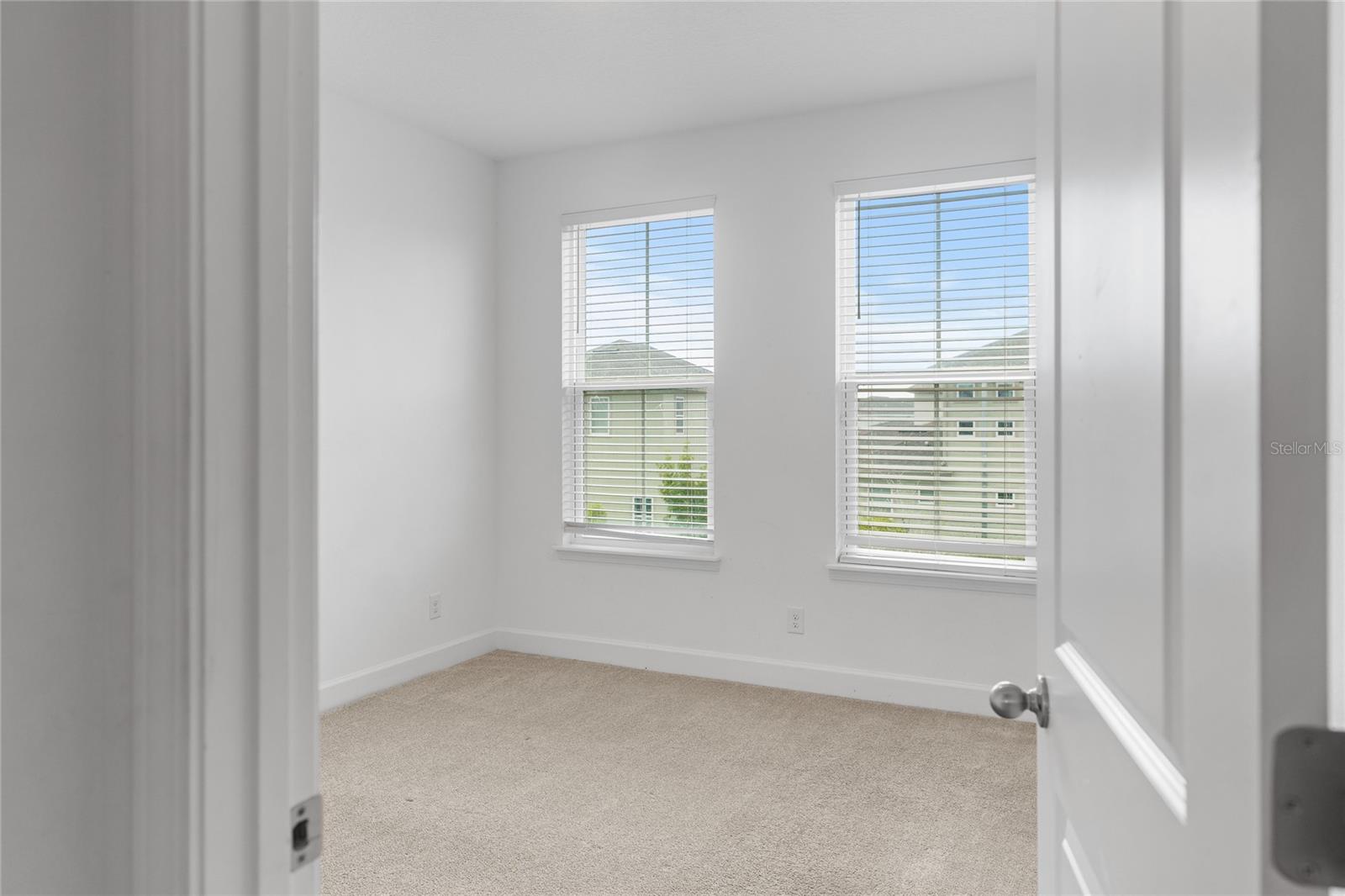 Image 29 of 48 For 13402 Stoddart Avenue