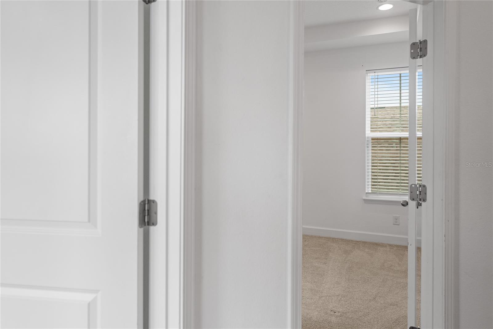 Image 31 of 48 For 13402 Stoddart Avenue