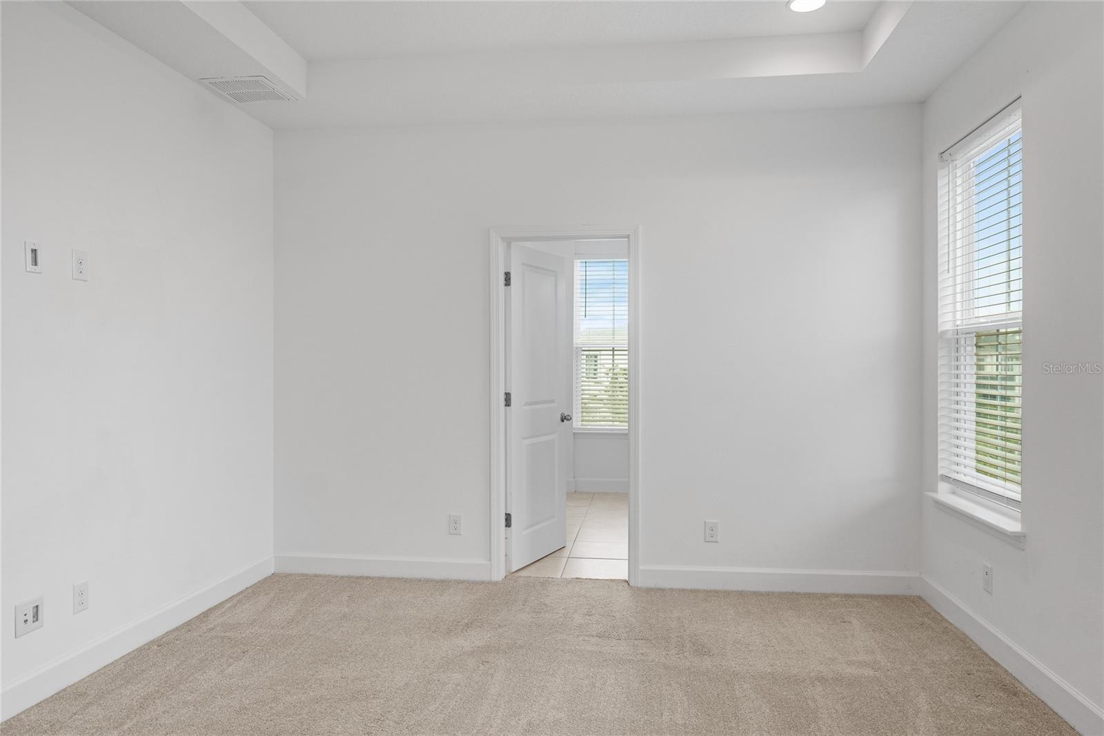 Image 33 of 48 For 13402 Stoddart Avenue