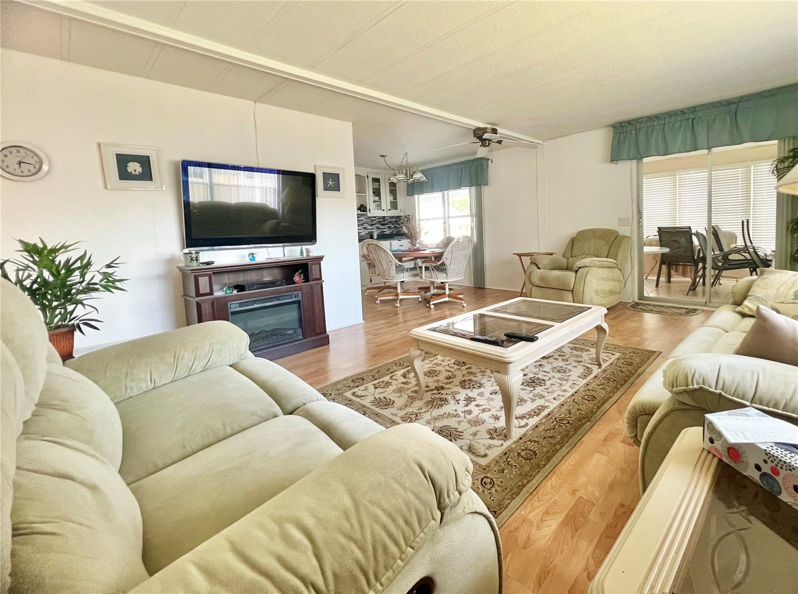 Image 14 of 62 For 1100 Belcher Road S 541