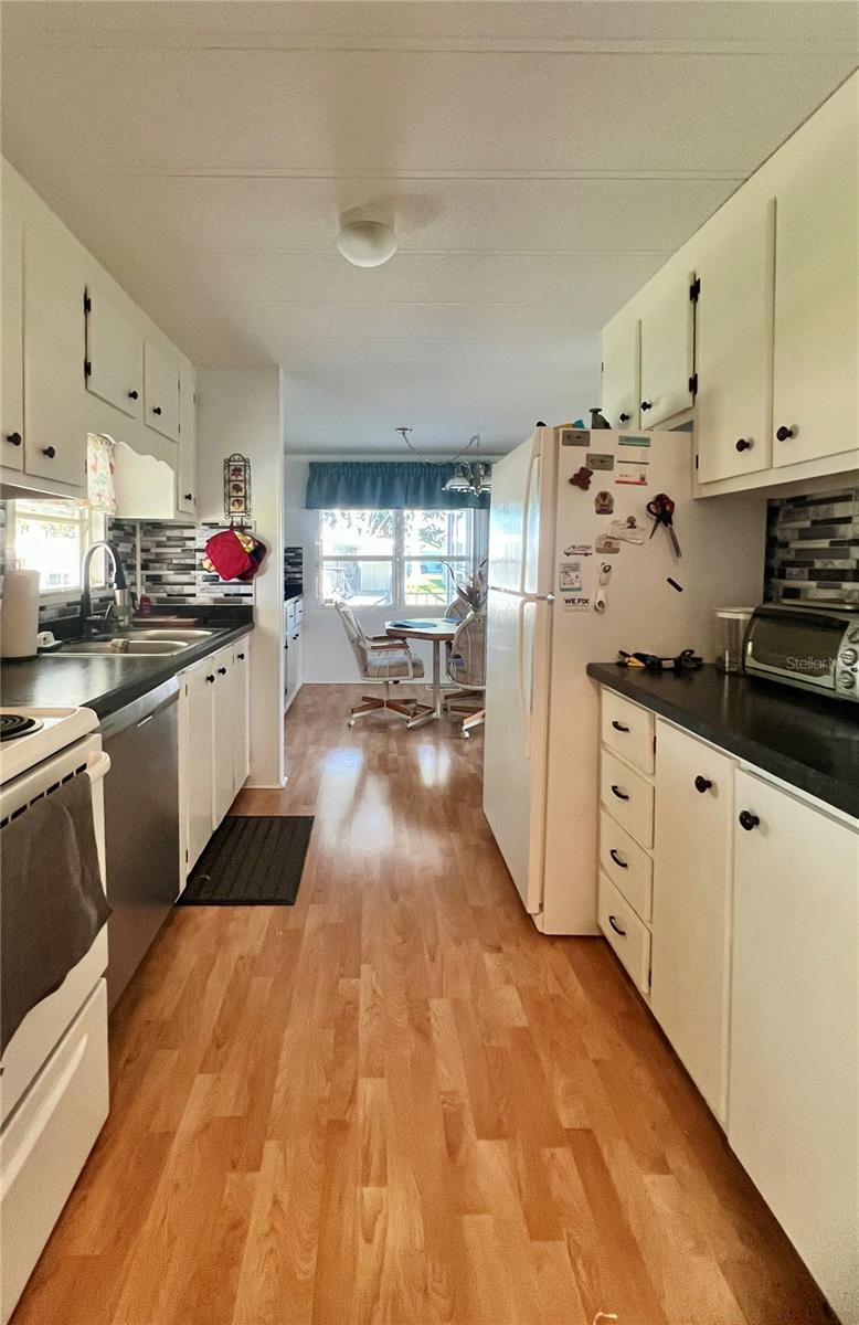 Image 6 of 62 For 1100 Belcher Road S 541