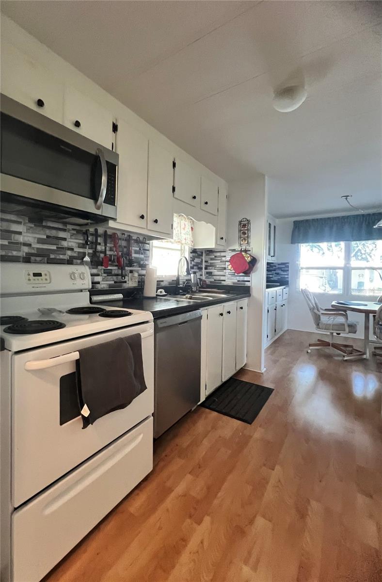 Image 7 of 62 For 1100 Belcher Road S 541